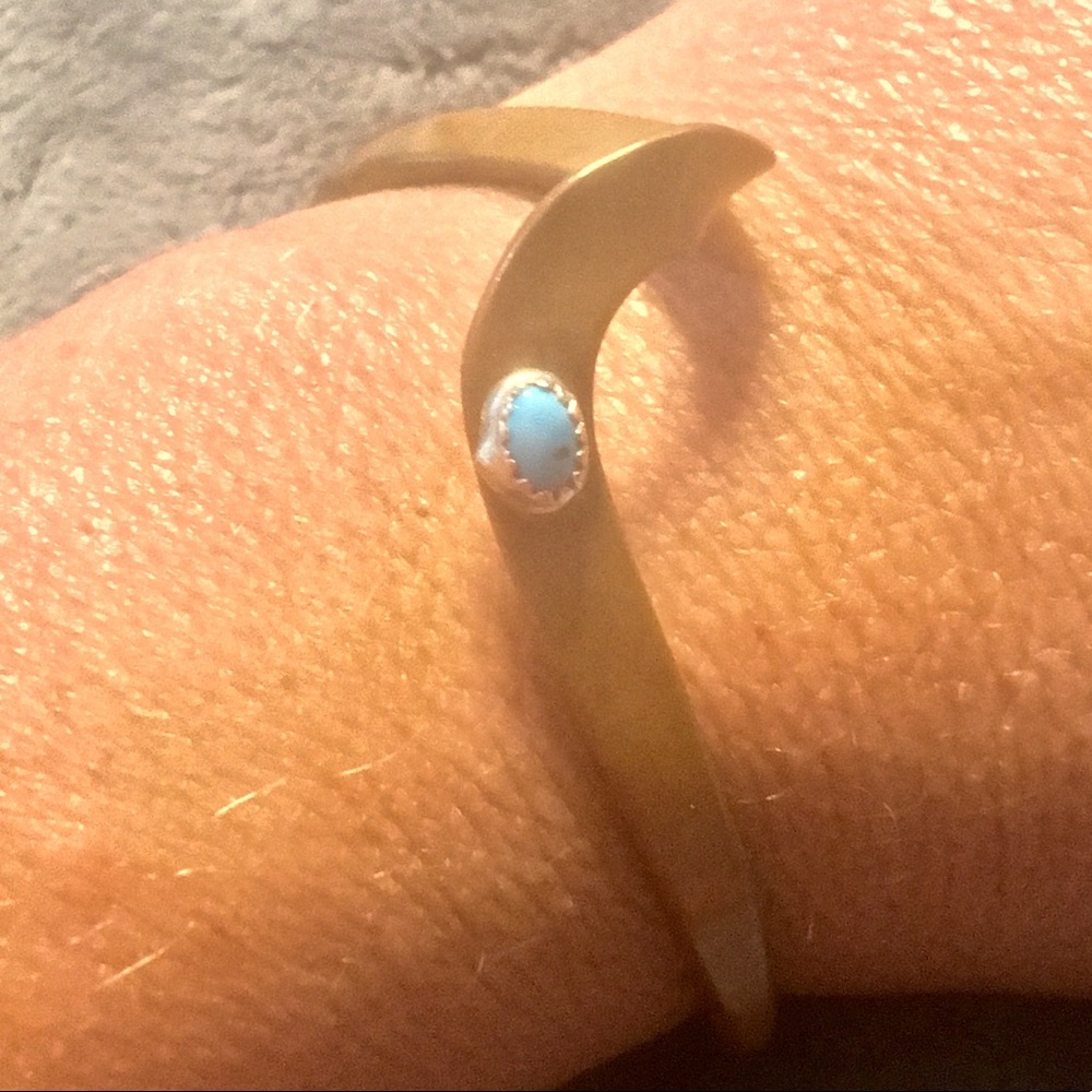 GORGEOUS Dainty bronze bracelet