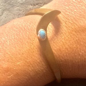 GORGEOUS Dainty bronze bracelet