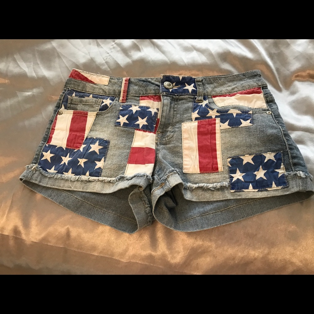 L.e.i low rise American Flag Shorts 🇺🇸