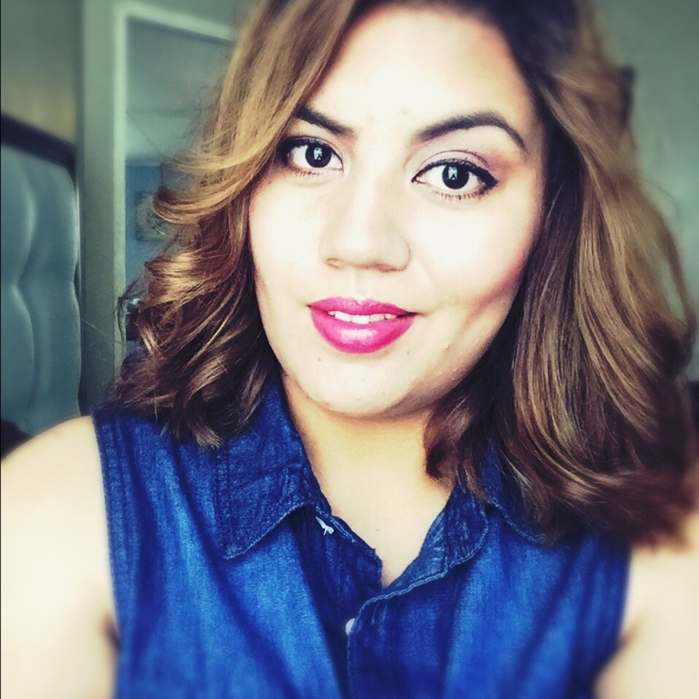 Meet your Posher, Adriana