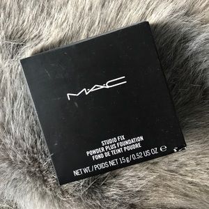 MAC cosmetics studio fix powder plus nw15