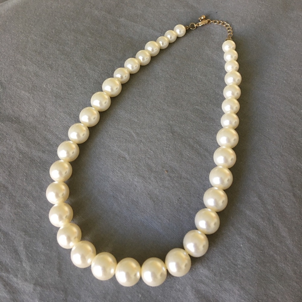 Gold Pearl Necklace