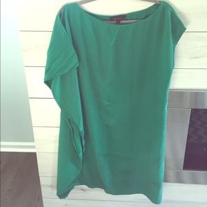 BCBG emerald green dress with white belt