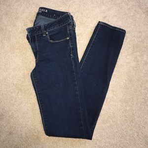 AEO Jeans. BARELY WORN!!