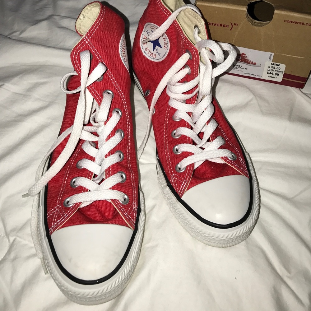 Red Hightop converse