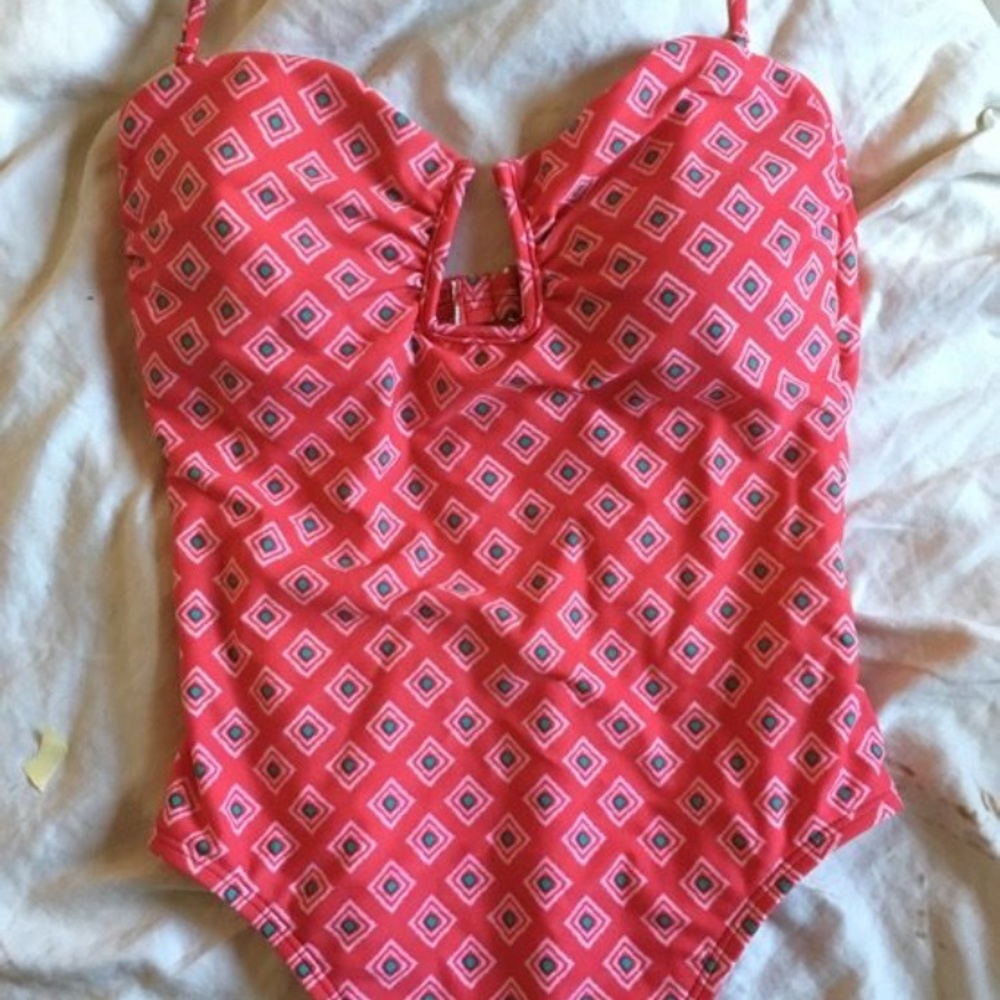 Swim suit