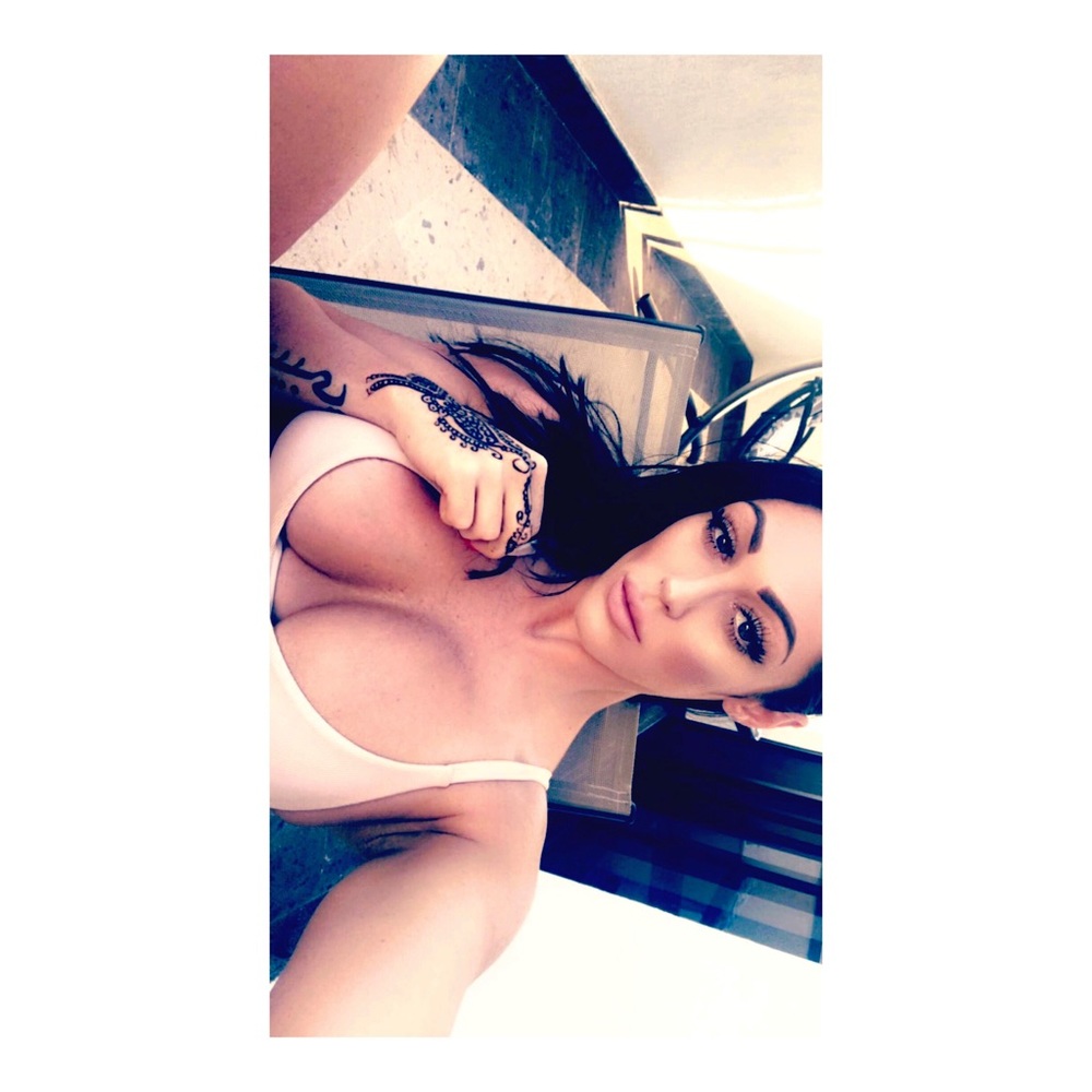 Meet your Posher, Megan