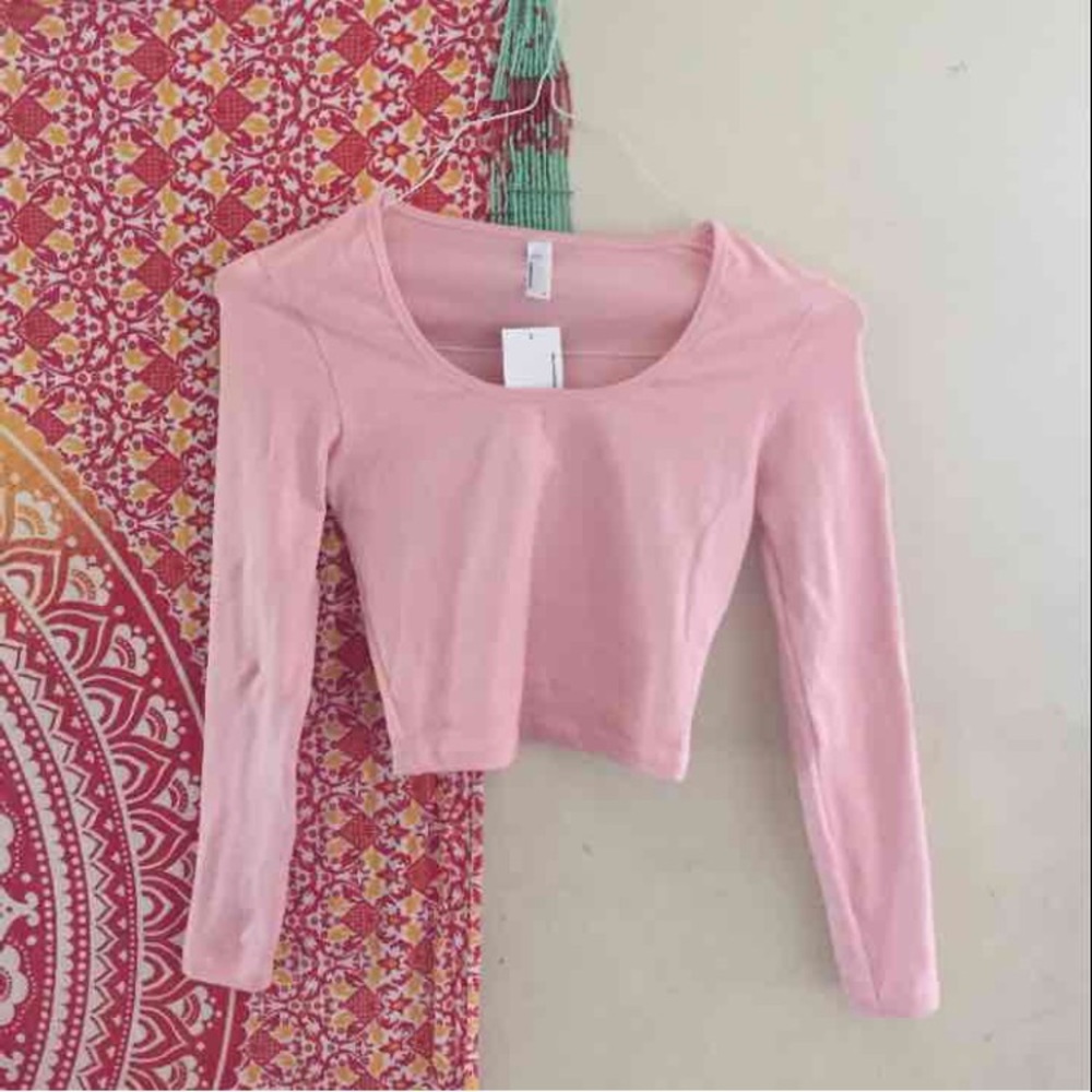 Not Available!!! 🔴🔴Powder Pink Long Sleeve Crop