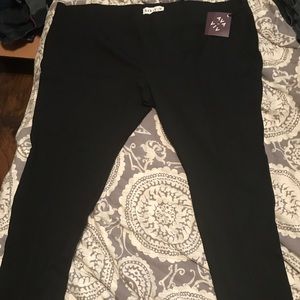 Ava & Viv black slacks 26/28 nwt