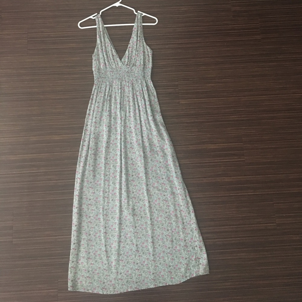 Low cut maxi