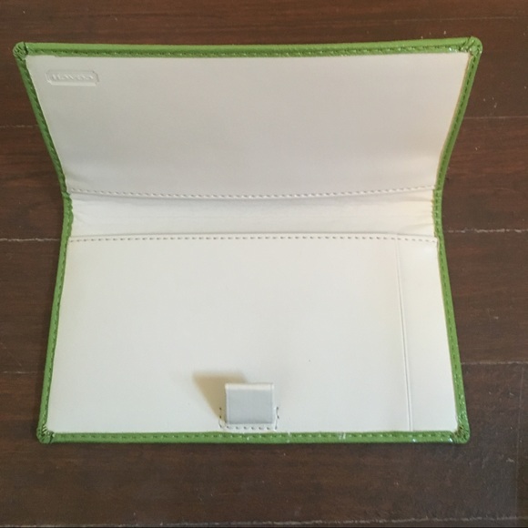 Coach travel wallet - Picture 3 of 3