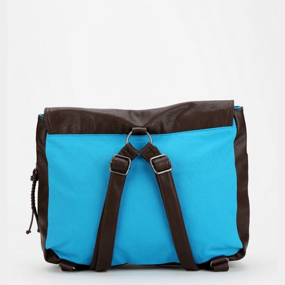 Backpack - Picture 2 of 6