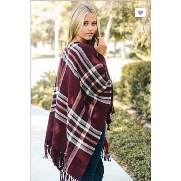 🔥RESTOCKED🔥 Plaid Poncho - Picture 4 of 6