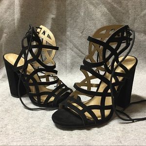 Cage cut heels size 7 black lace up