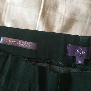 LIKE NEW: NYDJ Green skinny leggings
