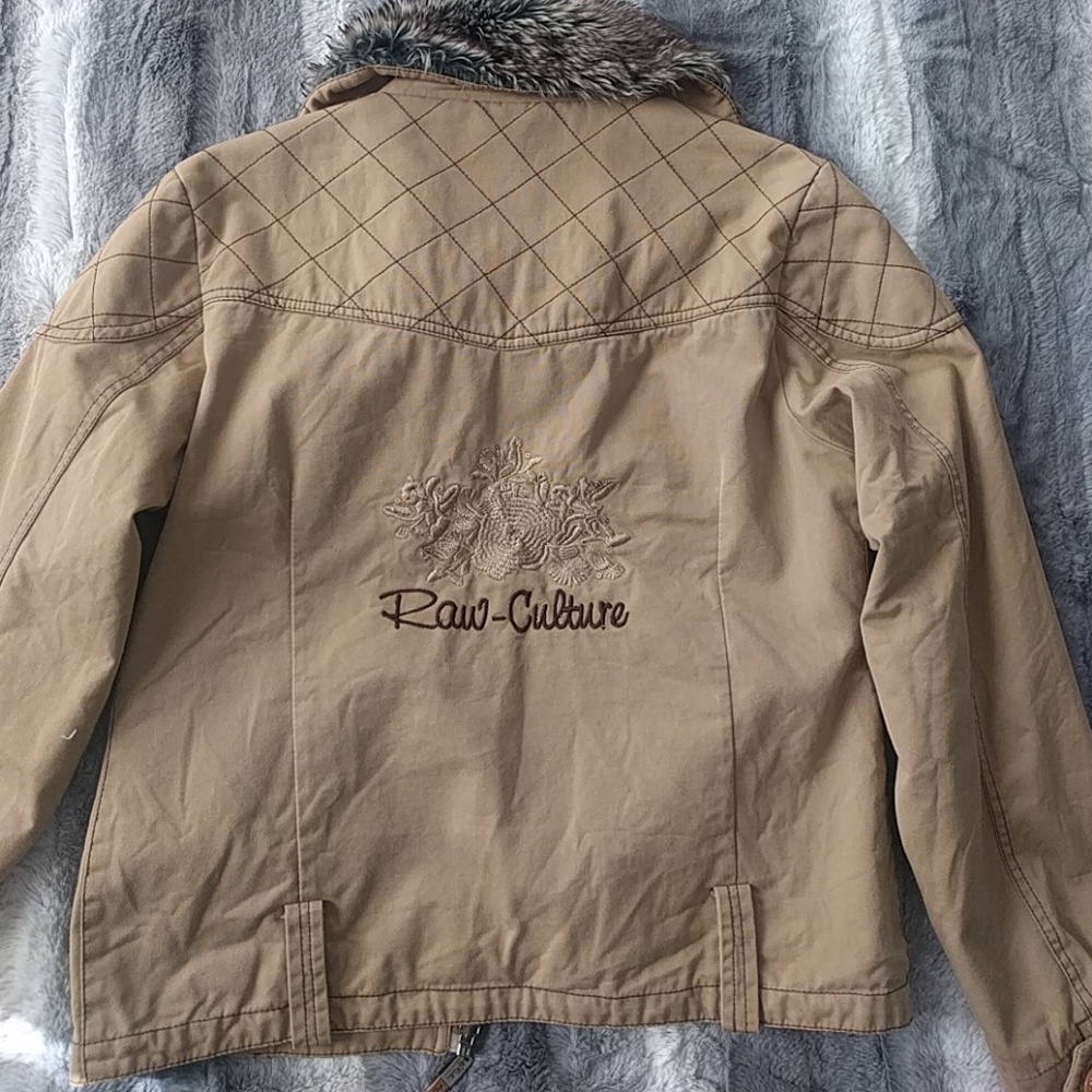 Fur jacket - Picture 2 of 2