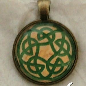 Antique Style Irish Celtic 1" Pendant