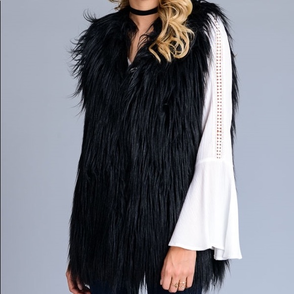 Faux fur vest - Picture 2 of 4
