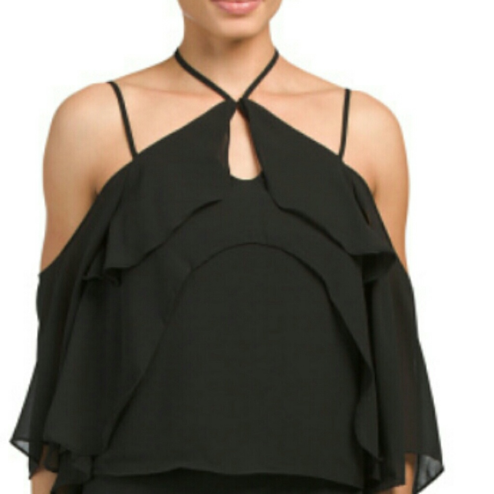 🛍🛍SOLD🛍🛍Cold Shoulder Ruffle Top