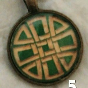 Antique Style Irish Celtic 1" Pendant