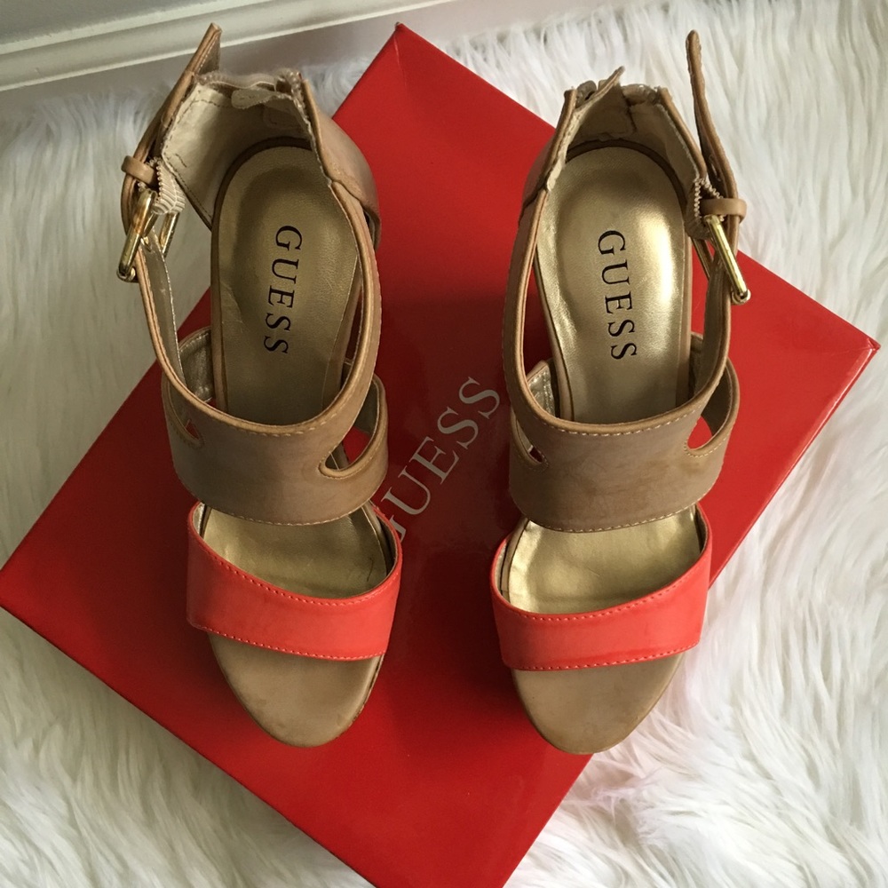 Brand New Guess Wedge