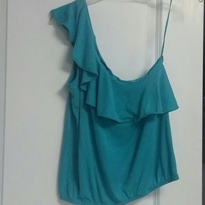 One shouldered shirt