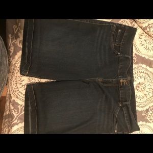 Torrid size 26 Bermuda short