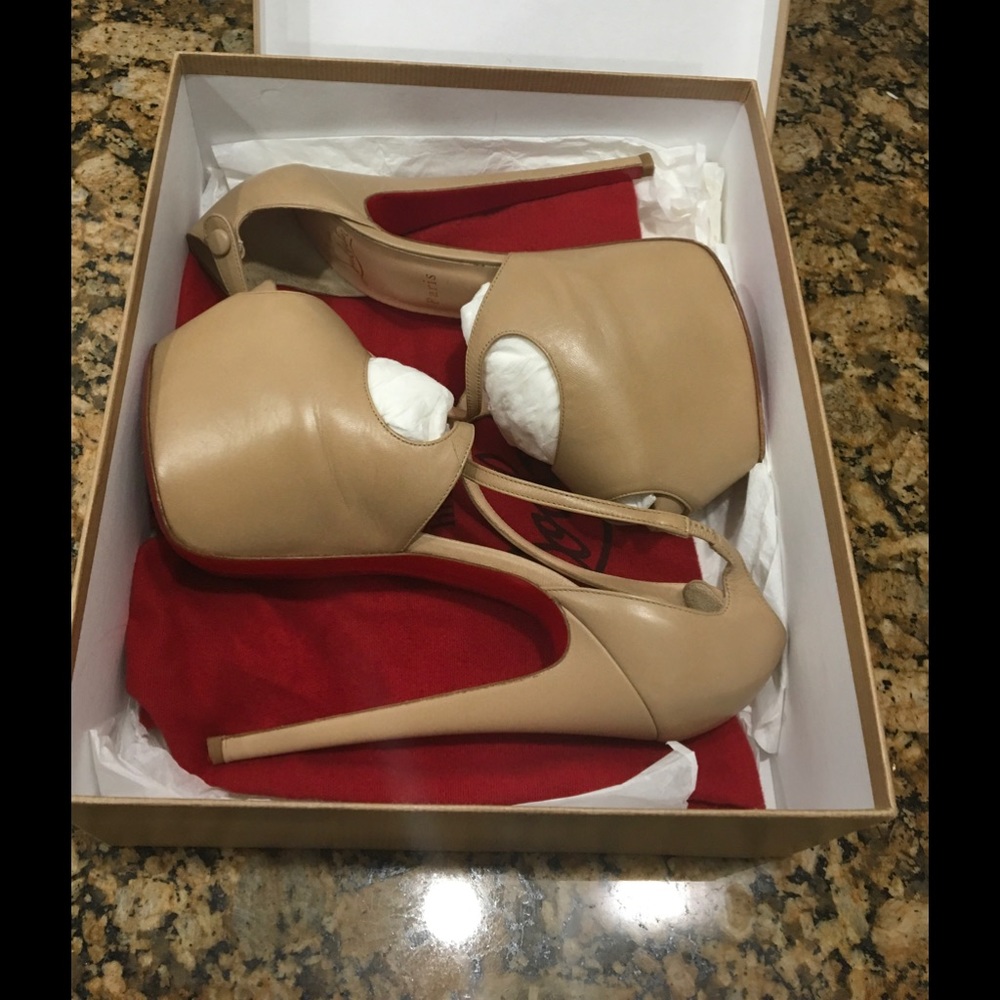 AUTHENTIC CHRISTIAN LOUBOUTIN PLATFORM PUMPS