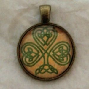 Antique Style Irish Celtic 1" Pendant