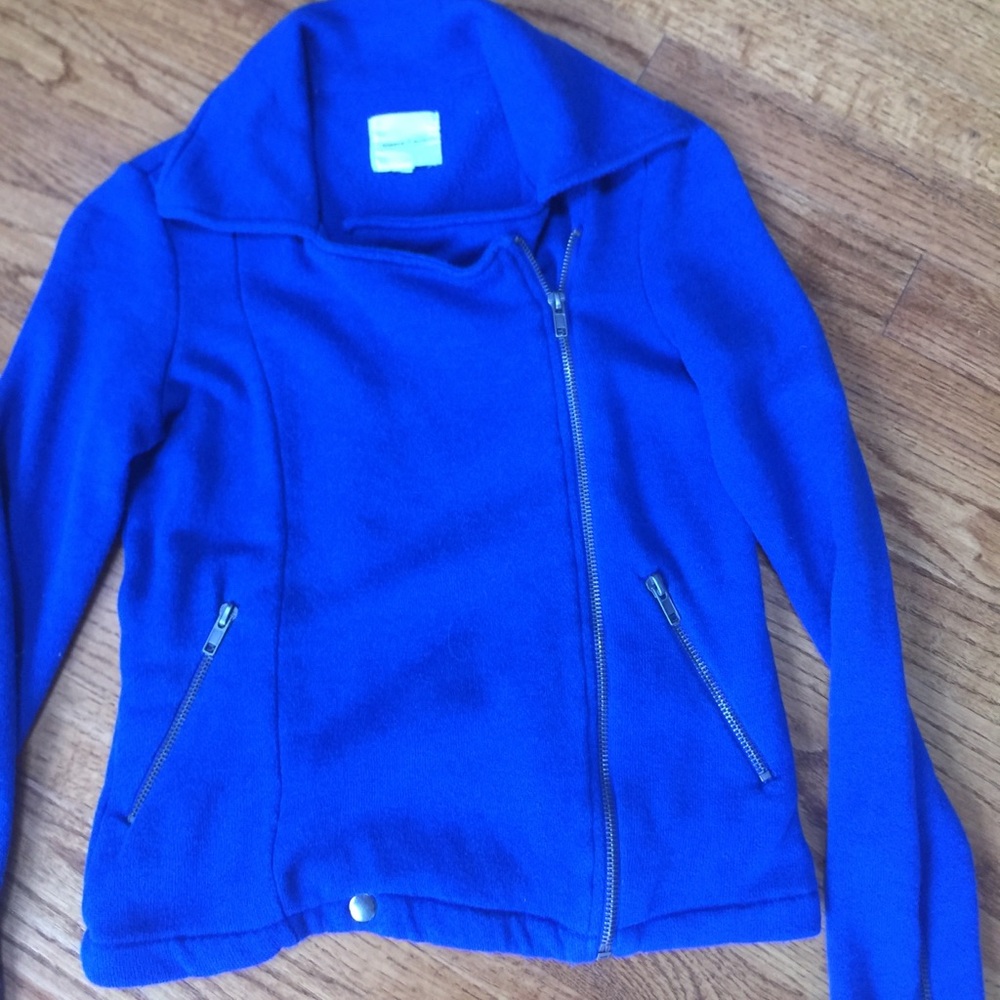 Blue jacket. Excellent condition - Picture 2 of 3