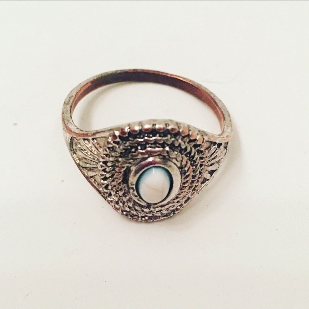 Boho Indie Central Stone Ring - Picture 8 of 8
