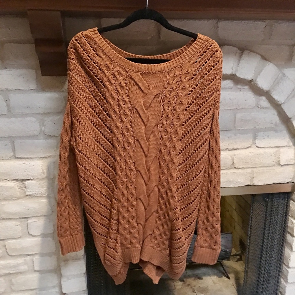 Express Sweater - Tan