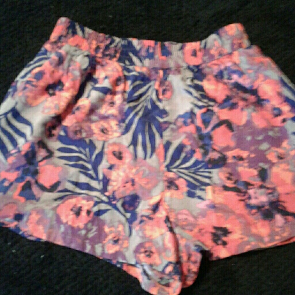 Loose bohemian  style shorts