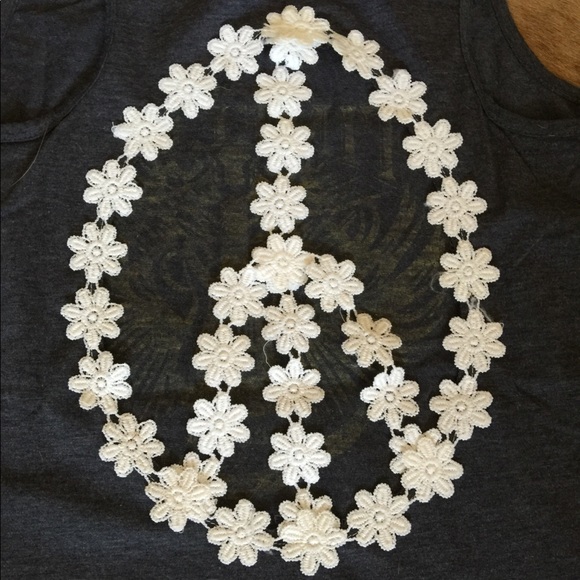 Boho Vintage guitar peace sign graphic tee ☮ - Picture 6 of 7