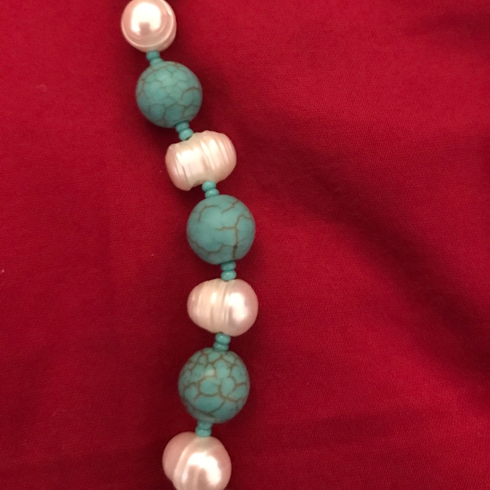 Turquoise & Freshwater Pearl Necklace and Earrings - Picture 5 of 5