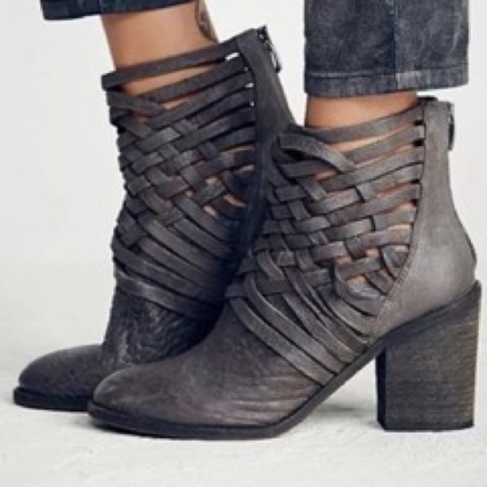 Free people Carrera Heel Ankle Boot size 39 (8.5)