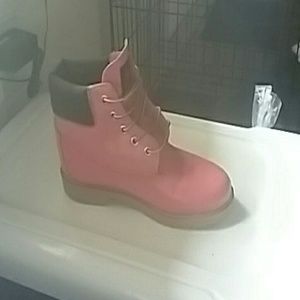 Size 3 youth pink timberlands