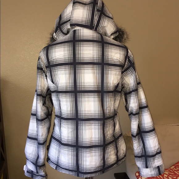 Roxy Fur Trim Snowboard Jacket - Picture 3 of 8