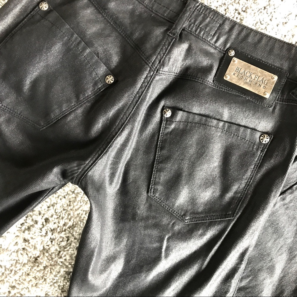 🚫SOLD🚫 Richmond Denim Black Flag Lacquered Jeans - Picture 6 of 7