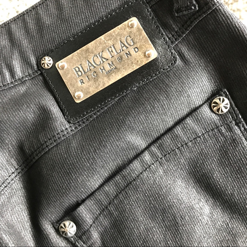 🚫SOLD🚫 Richmond Denim Black Flag Lacquered Jeans - Picture 7 of 7