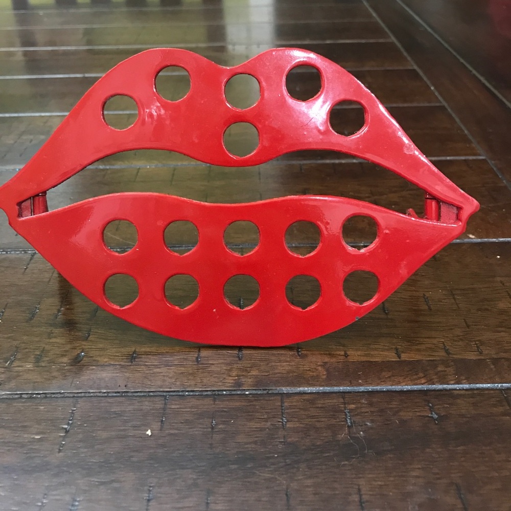 Lip shape Display