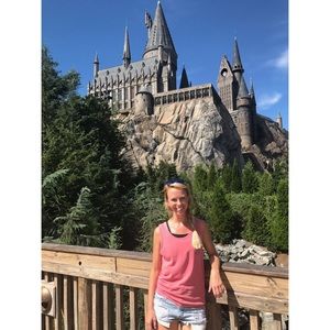 Meet your Posher, Megan