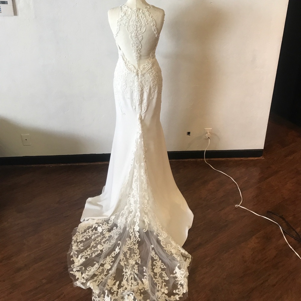 Enzoani Jaylee gown - Picture 5 of 8