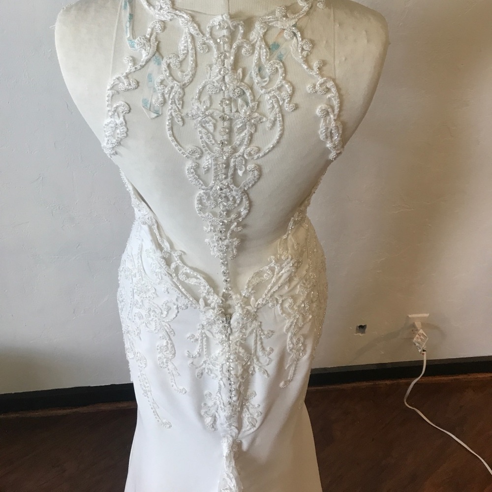 Enzoani Jaylee gown - Picture 6 of 8