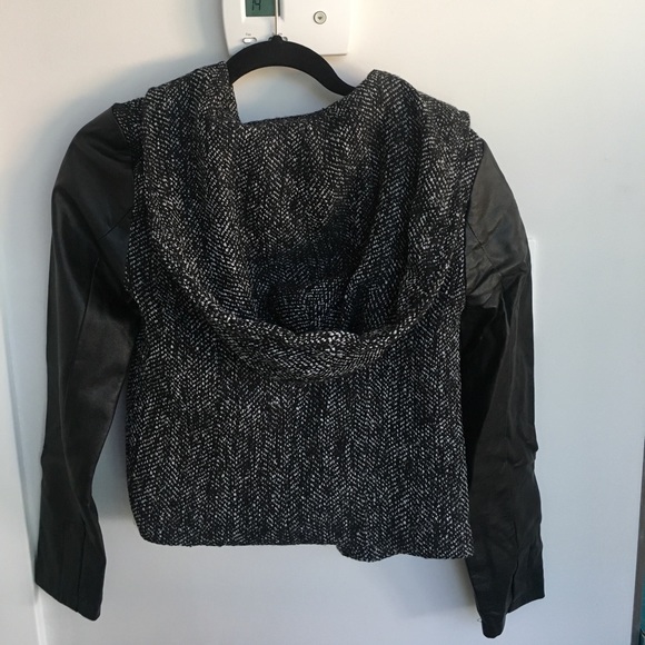 Forever 21 Black Jacket - Picture 3 of 3