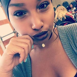 Meet your Posher, Debrina