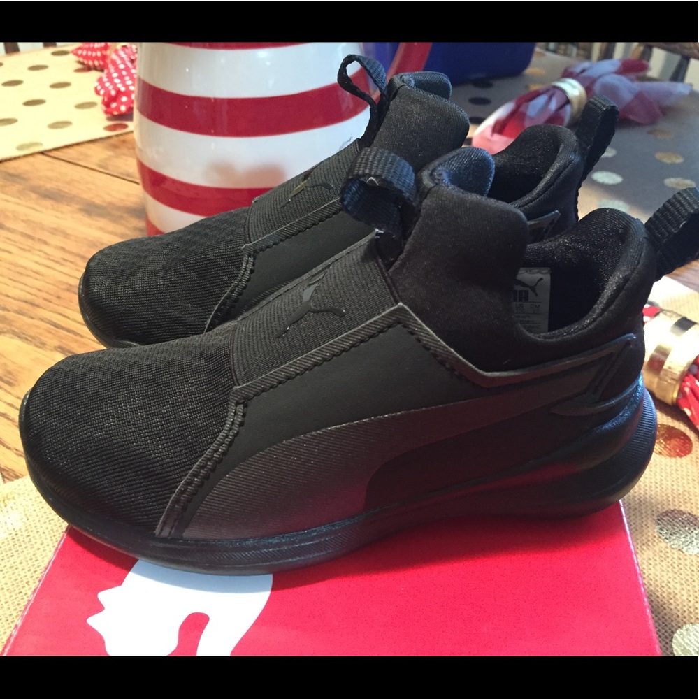 Boys Puma Rebel size 11c BRAND NEW!