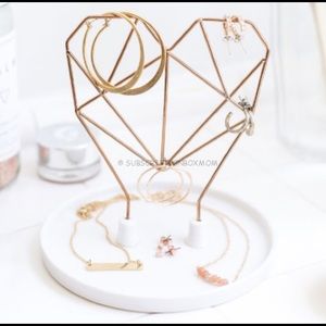 Imm Living Coxet Wire Heart Ceramic Jewelry Holder