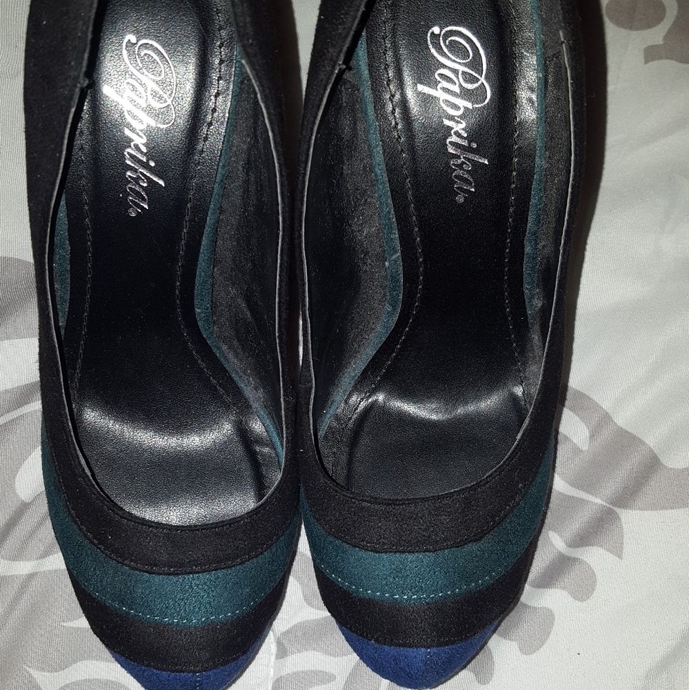 New**Paprika Heels