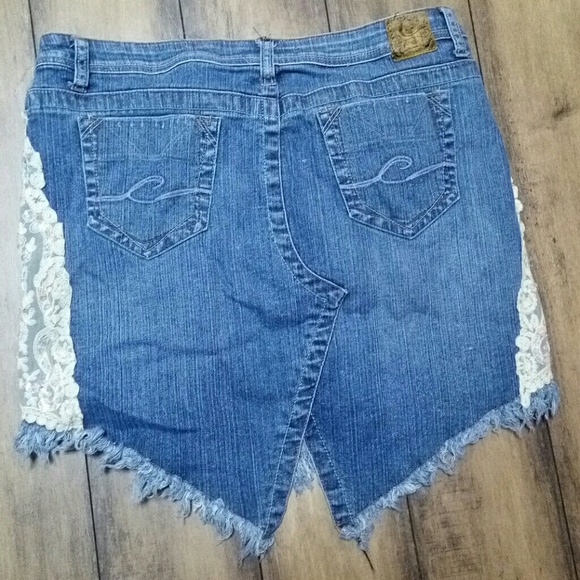 Candie's denim skirt size 13 - Picture 4 of 4